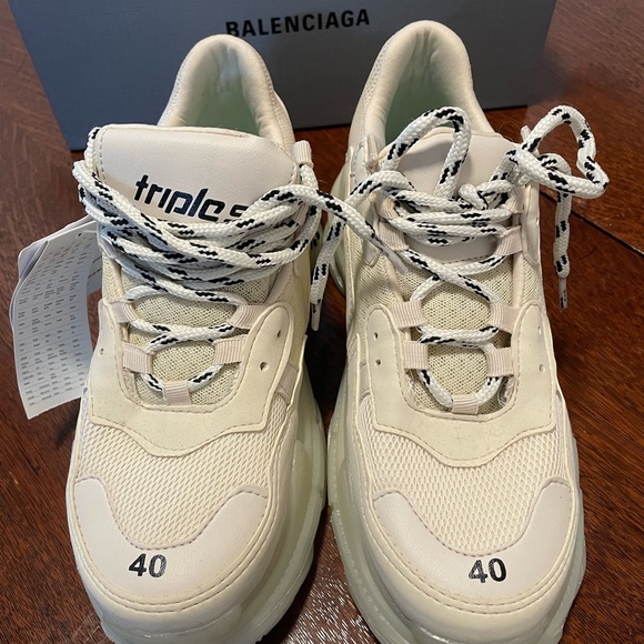 Balenciaga sneakers new in box size 7 women’s - Picture 2 of 8